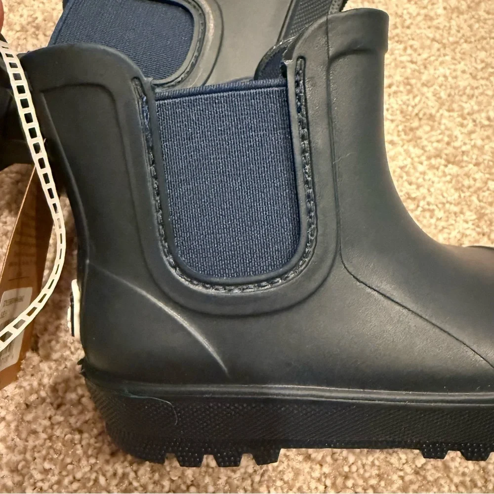 NWT BearPaw toddler size 6 navy blue rubber boots